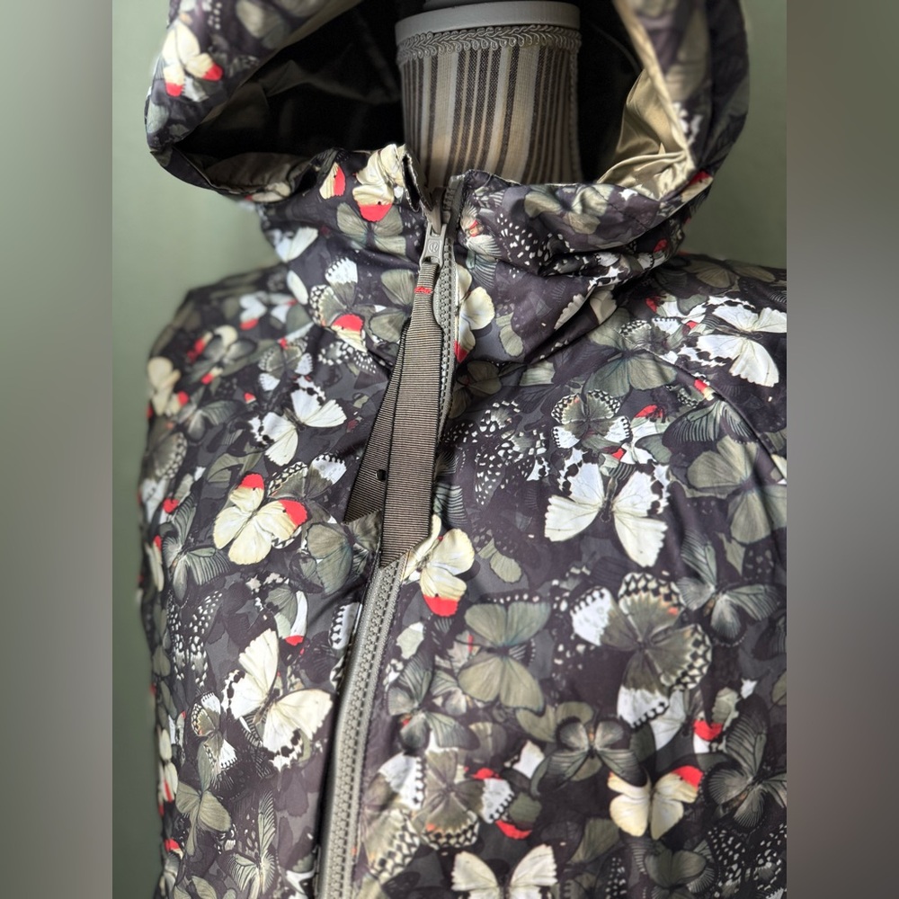 Lululemon Reversible Vest - Picture 3 of 15